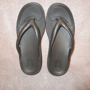 FitFlop Relieff Recovery Rubber Toe-Post Sandals 10 Comfort Flip Flops Thong NEW